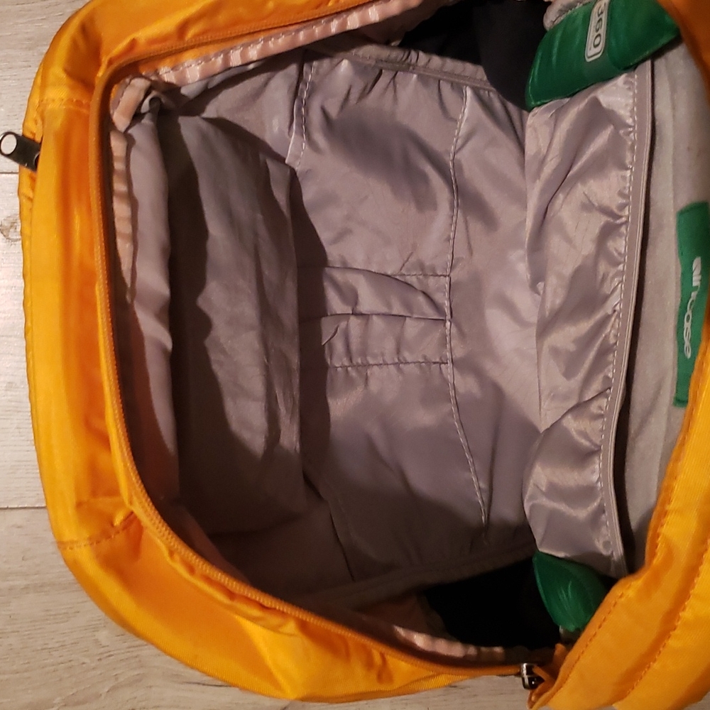 Incase Packpack/ bookbag - Picture 5 of 6